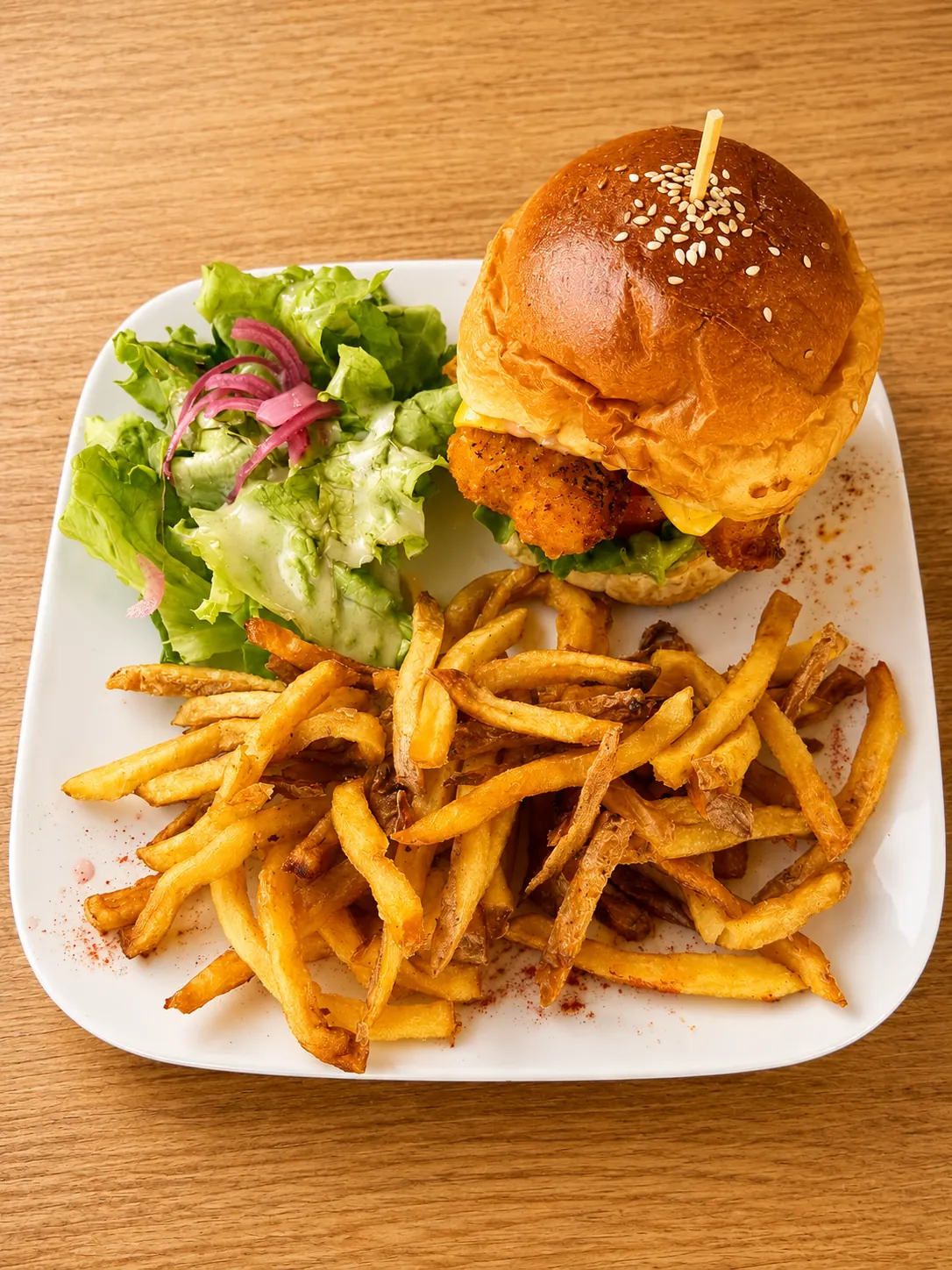 Le burger chicken du Manuia, pain de la Boulangerie du Bernard